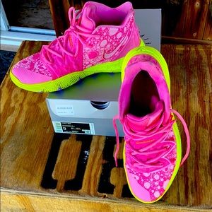 Nike Kyrie 5 Spongebob size 9 Patrick Star Edition